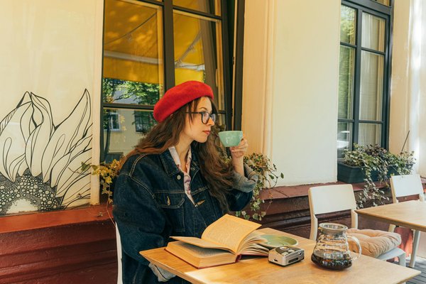 Qual è la strategia ottimale per controllare l'usura delle pastiglie dei freni in una flotta di veicoli commerciali?